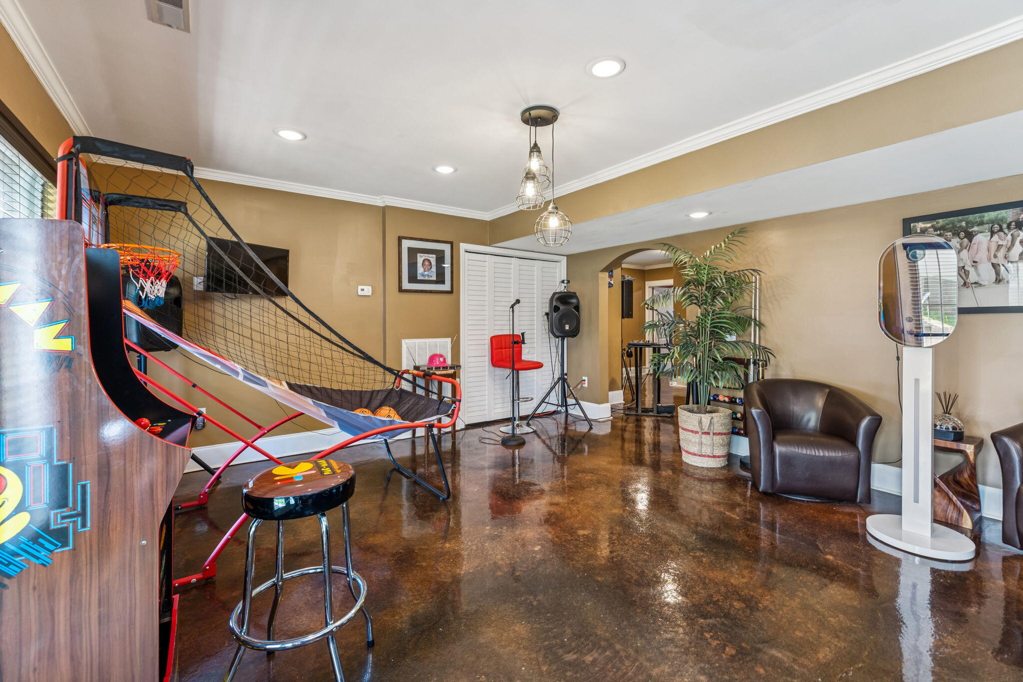 9880 Fieldcrest Drive