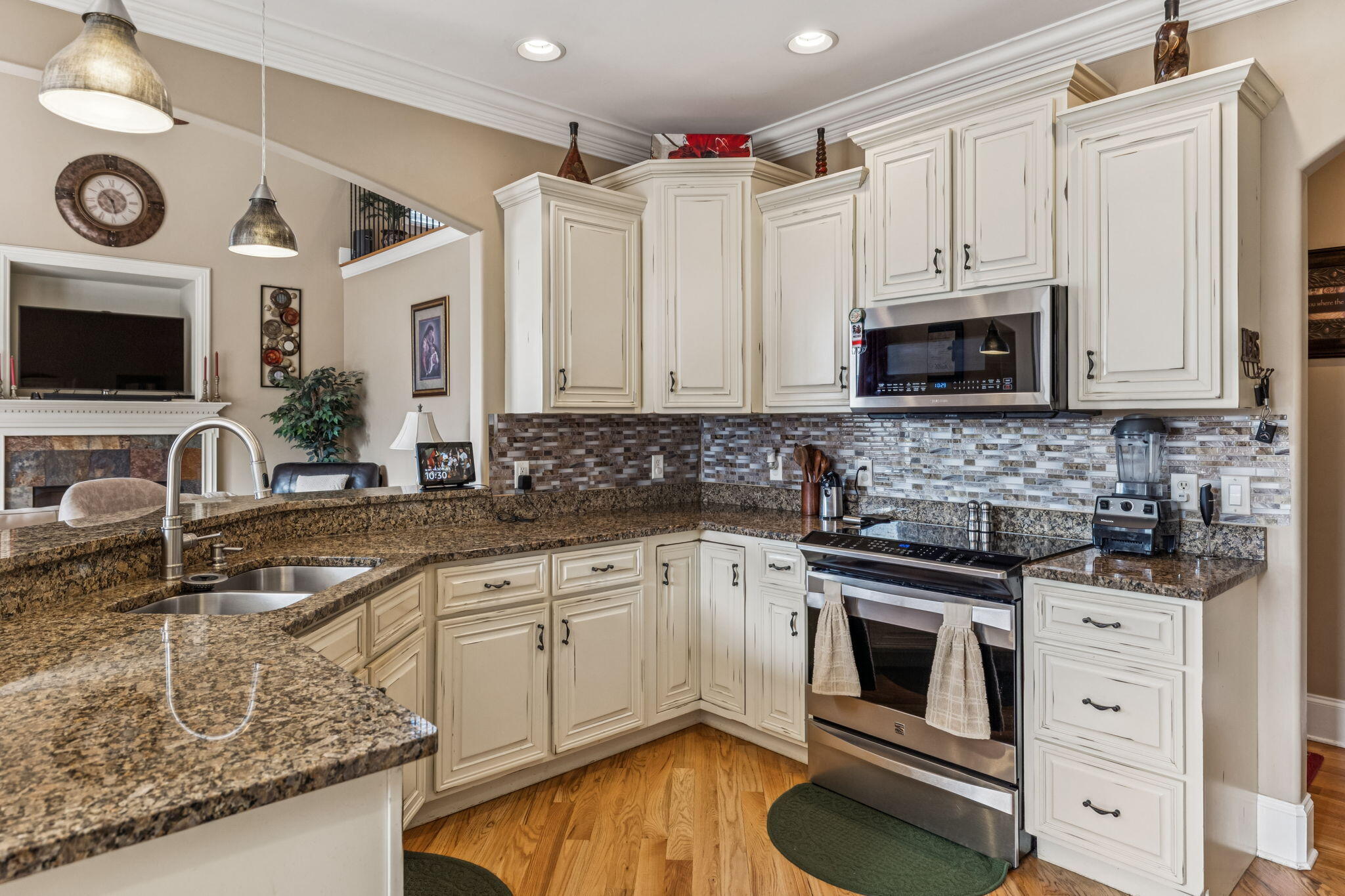 9880 Fieldcrest Drive