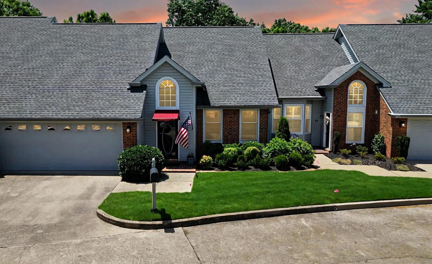 9 Acorn Lane NE