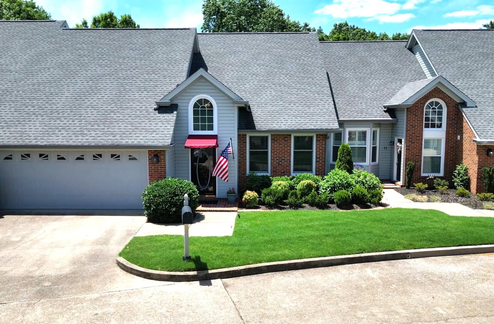 9 Acorn Lane NE