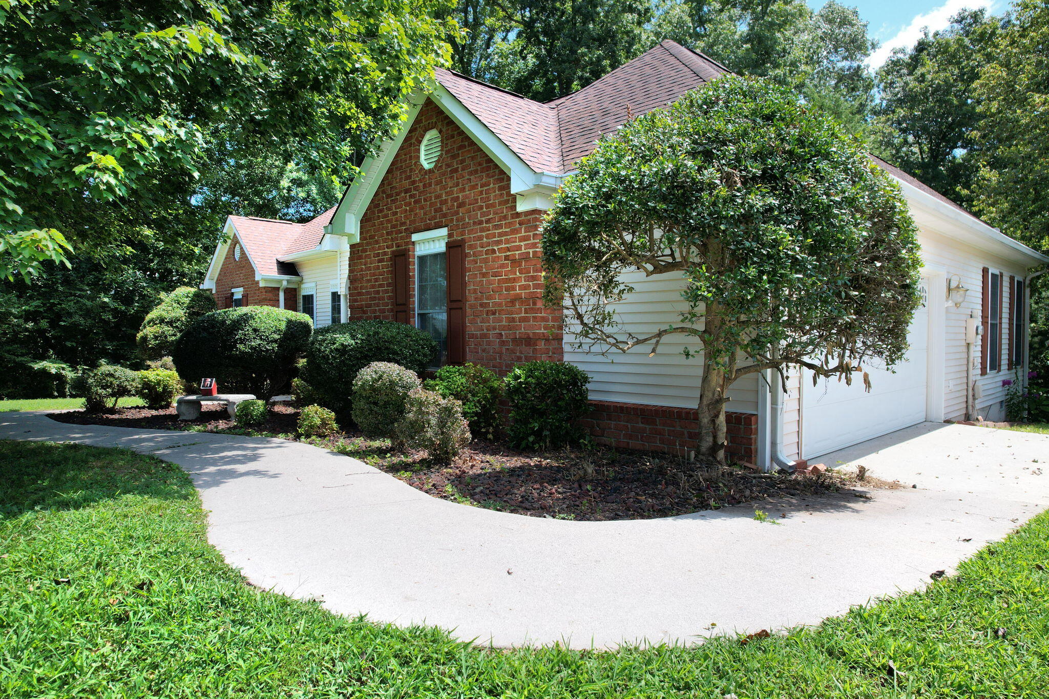 121 Mill Run Place NE