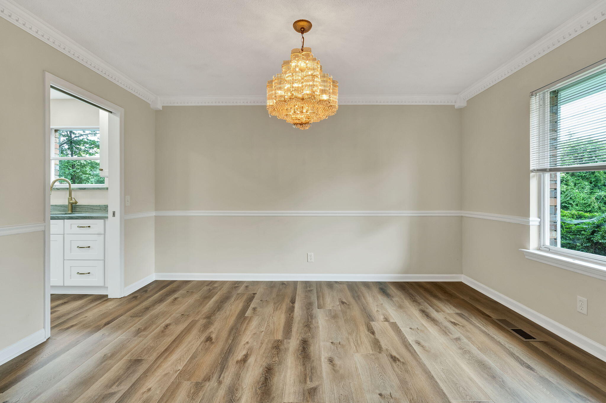7104 Moreview Road