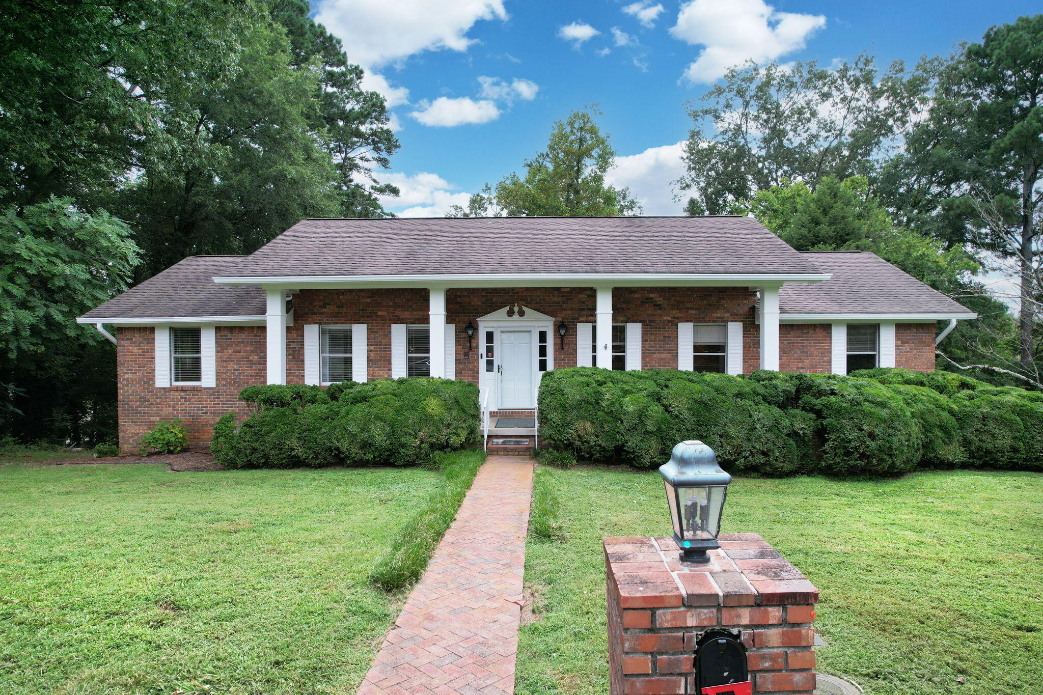 7104 Moreview Road