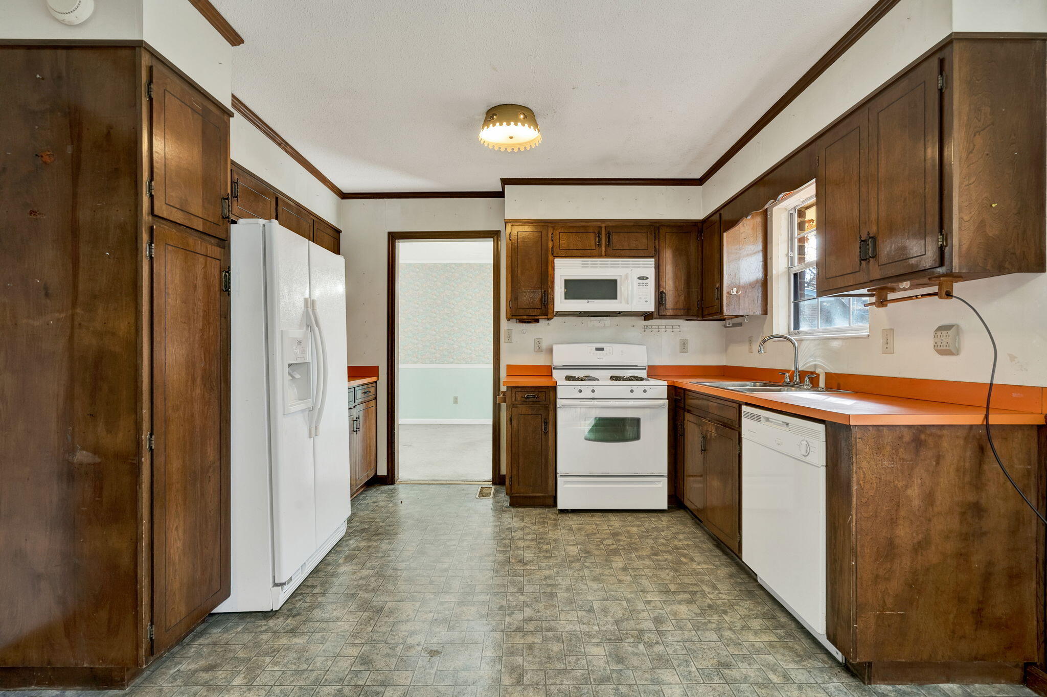 3617 Belmont Circle NW