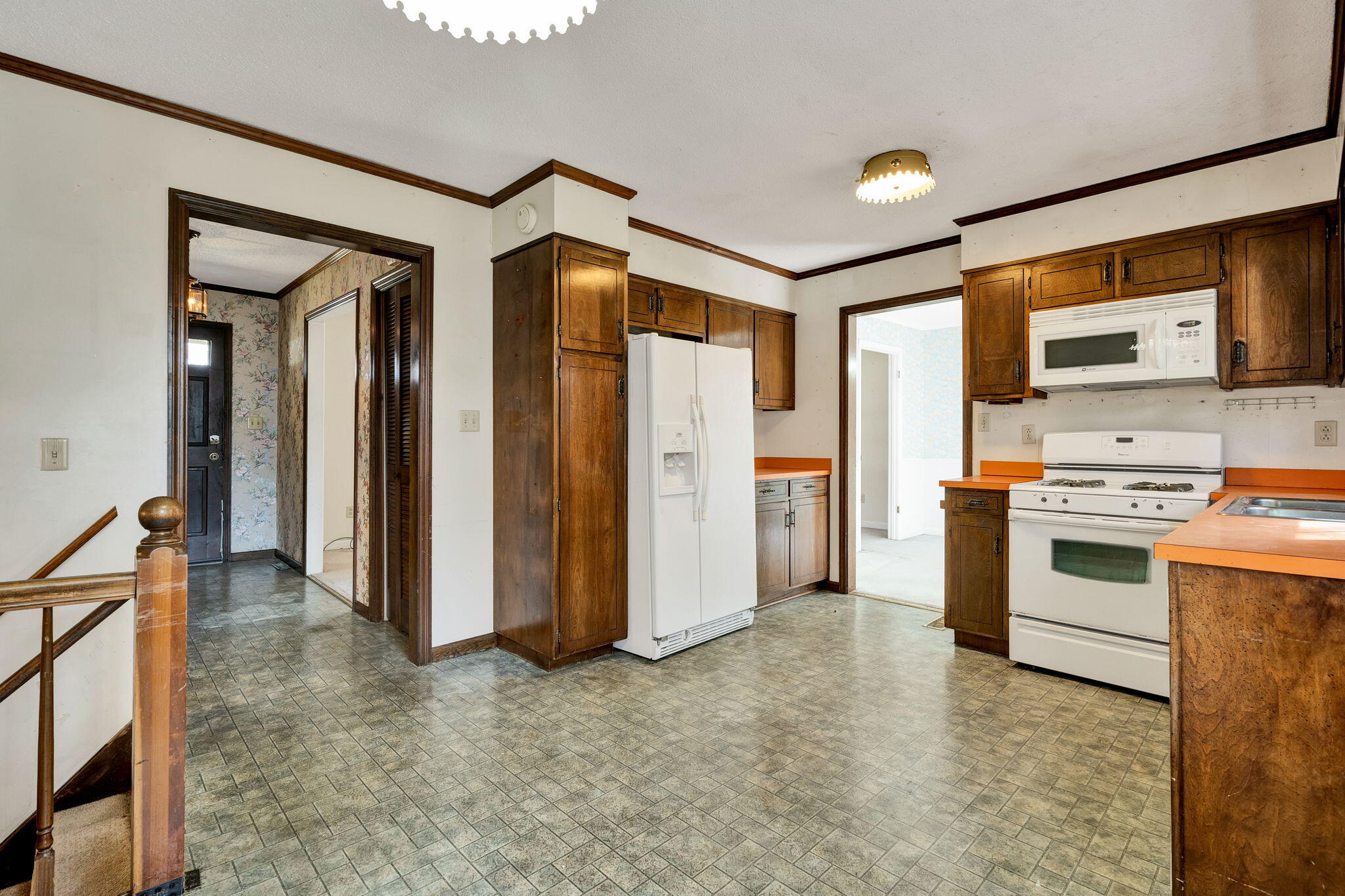 3617 Belmont Circle NW