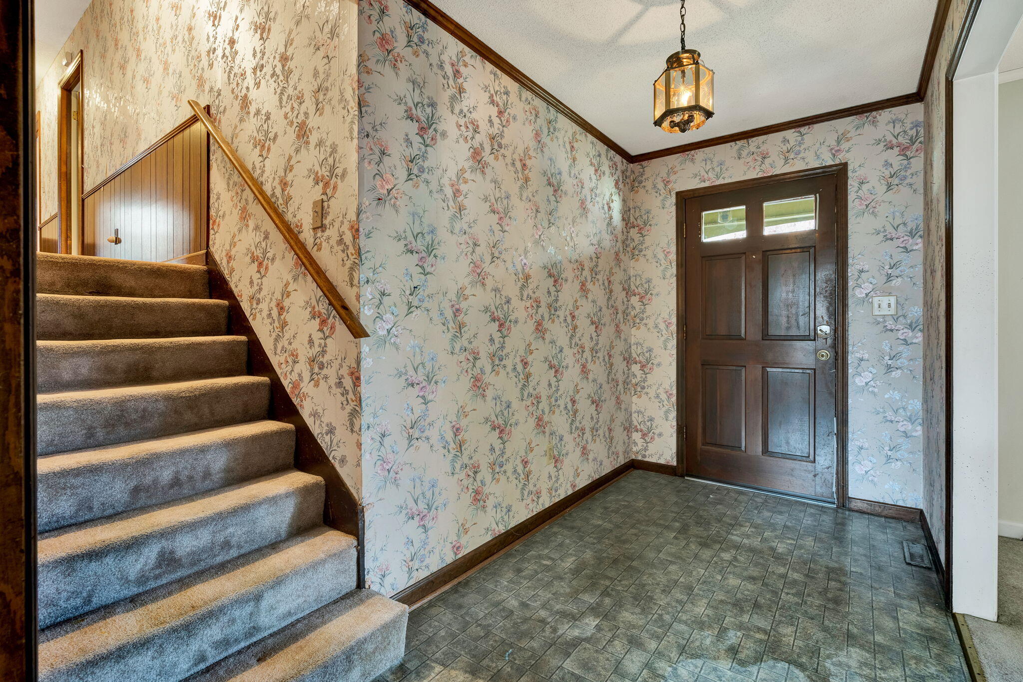 3617 Belmont Circle NW