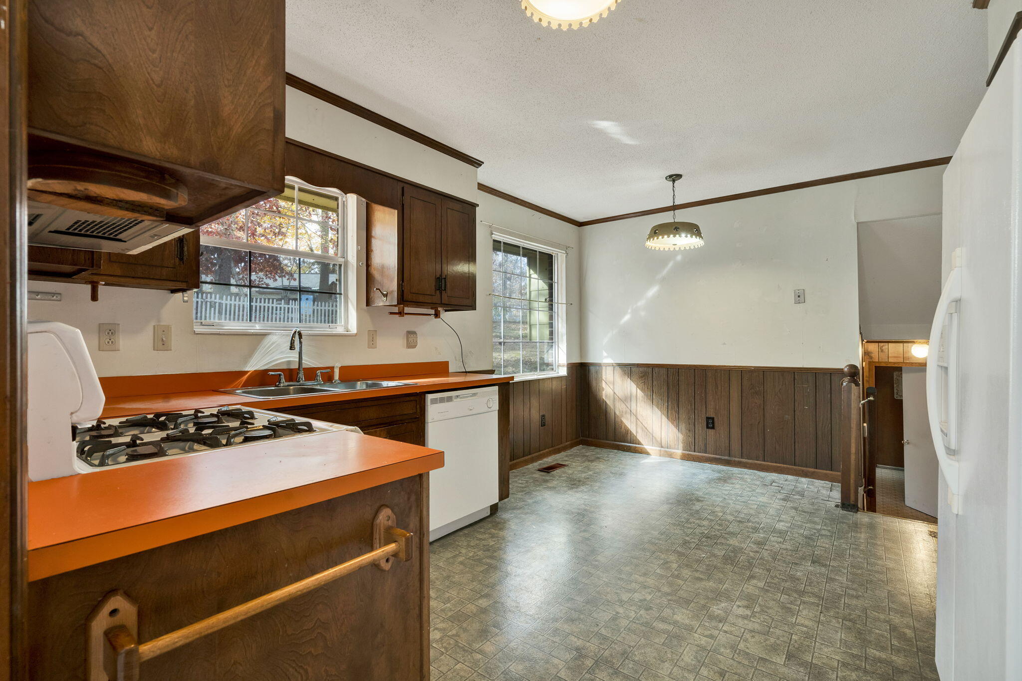 3617 Belmont Circle NW