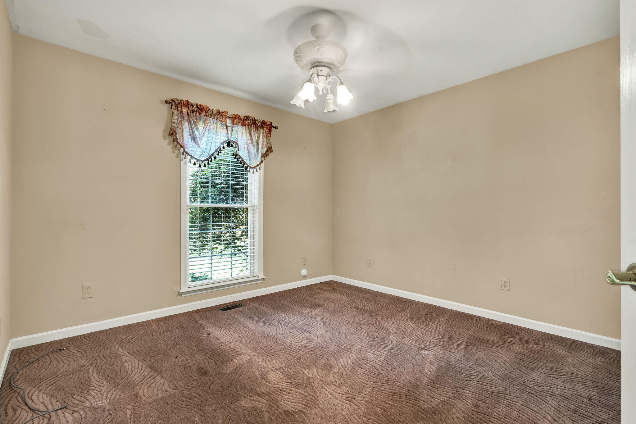 121 Mill Run Place NE