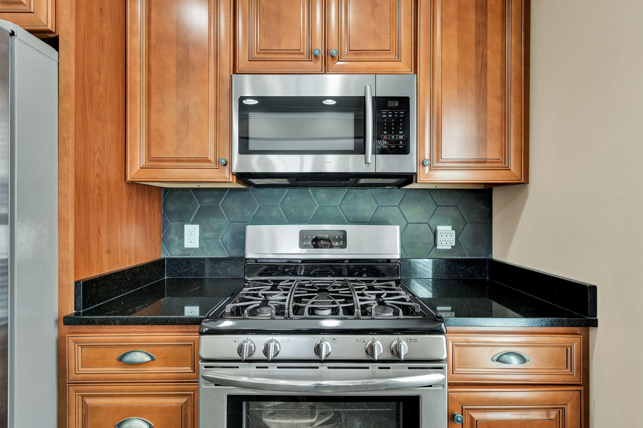 3116 Cottage Grove Circle NW