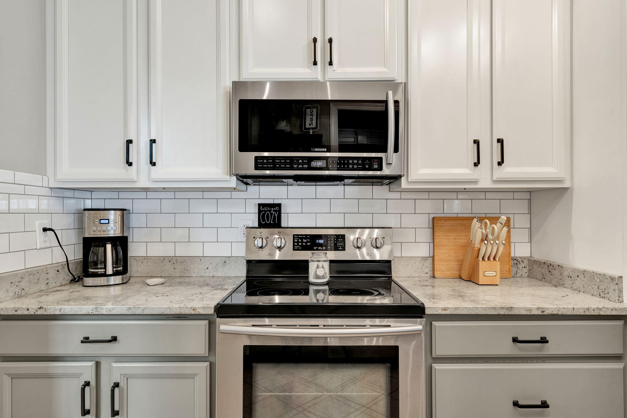 491 Thoroughbred Drive NW