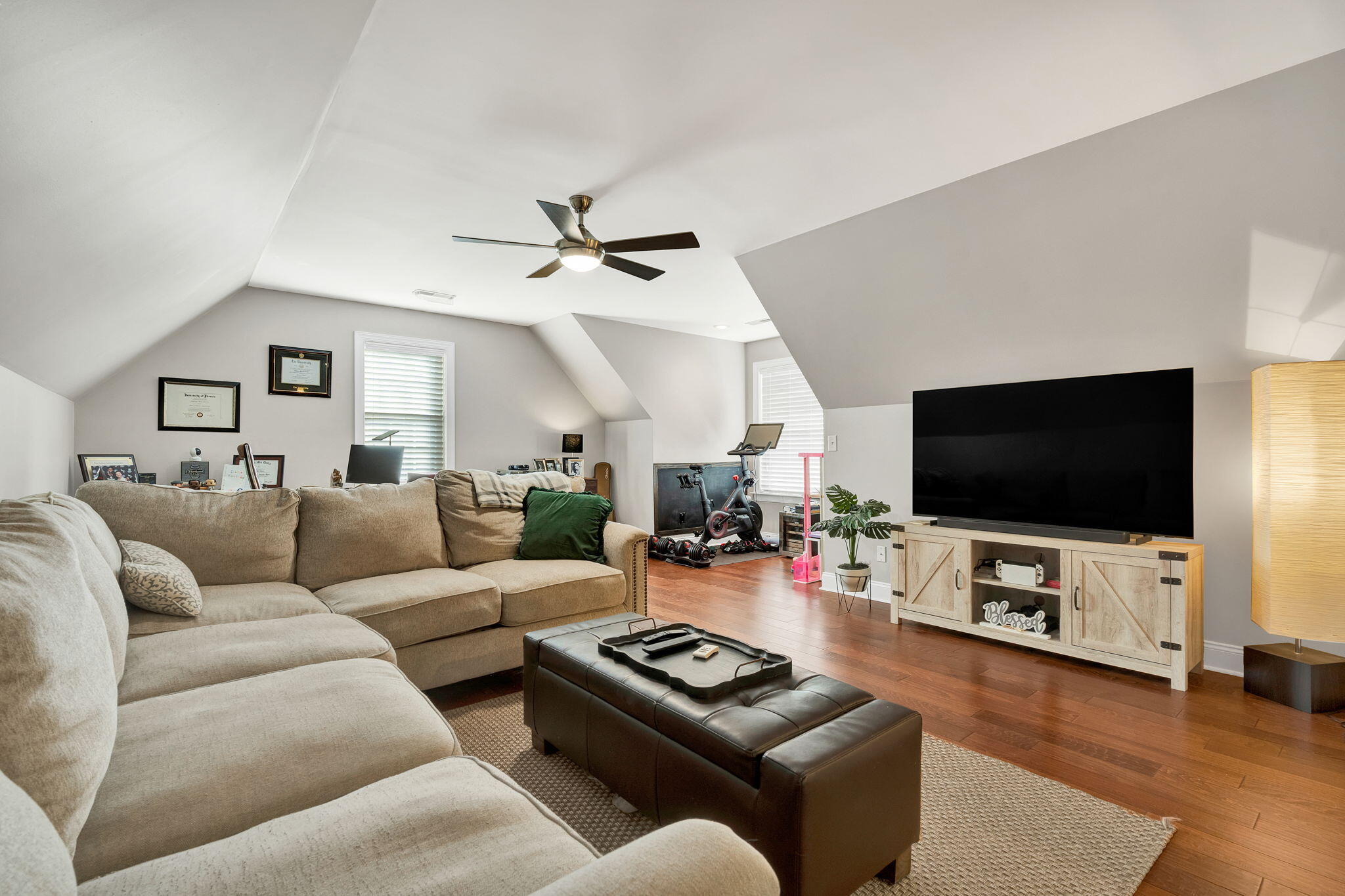 491 Thoroughbred Drive NW