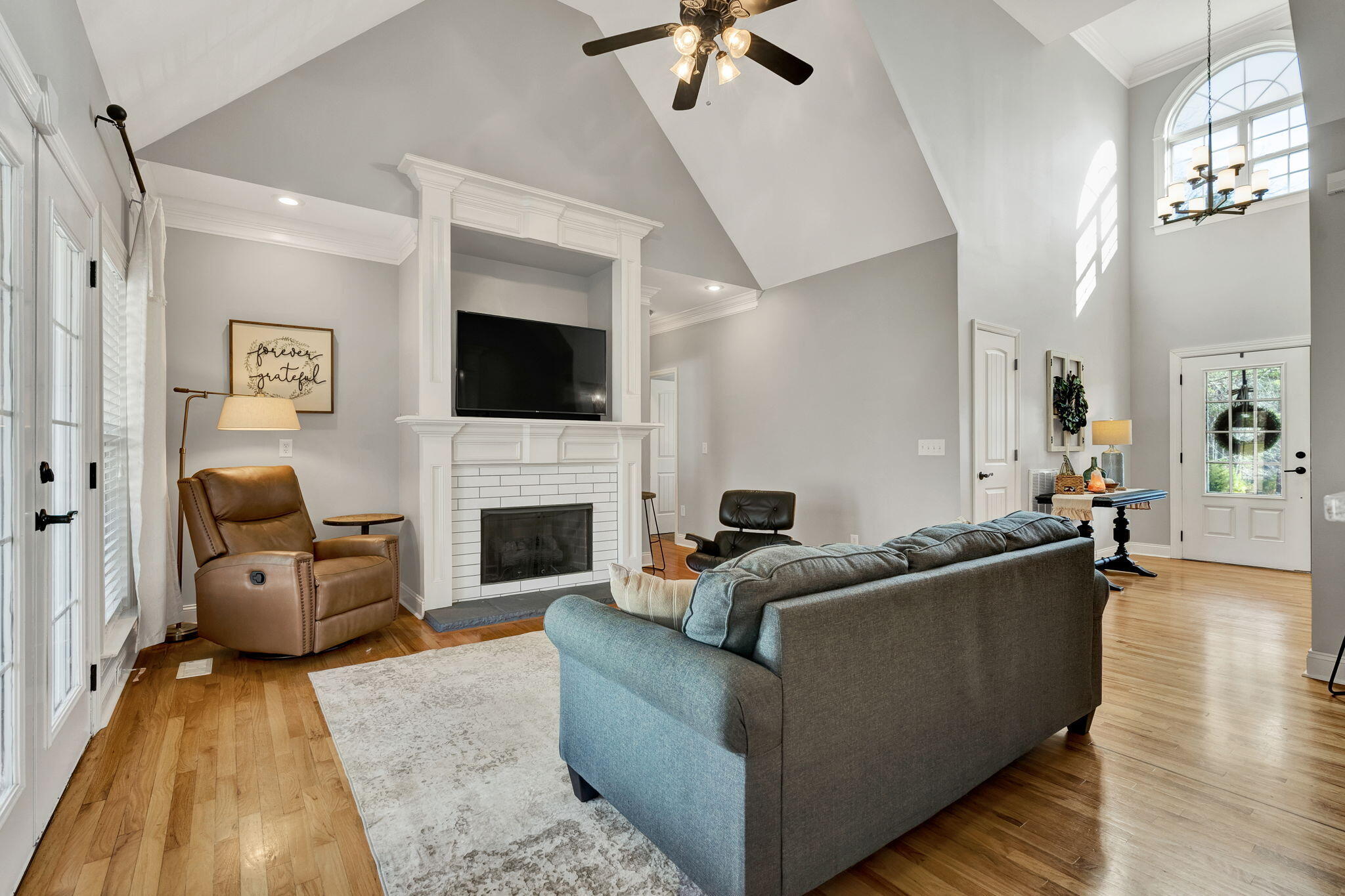 491 Thoroughbred Drive NW