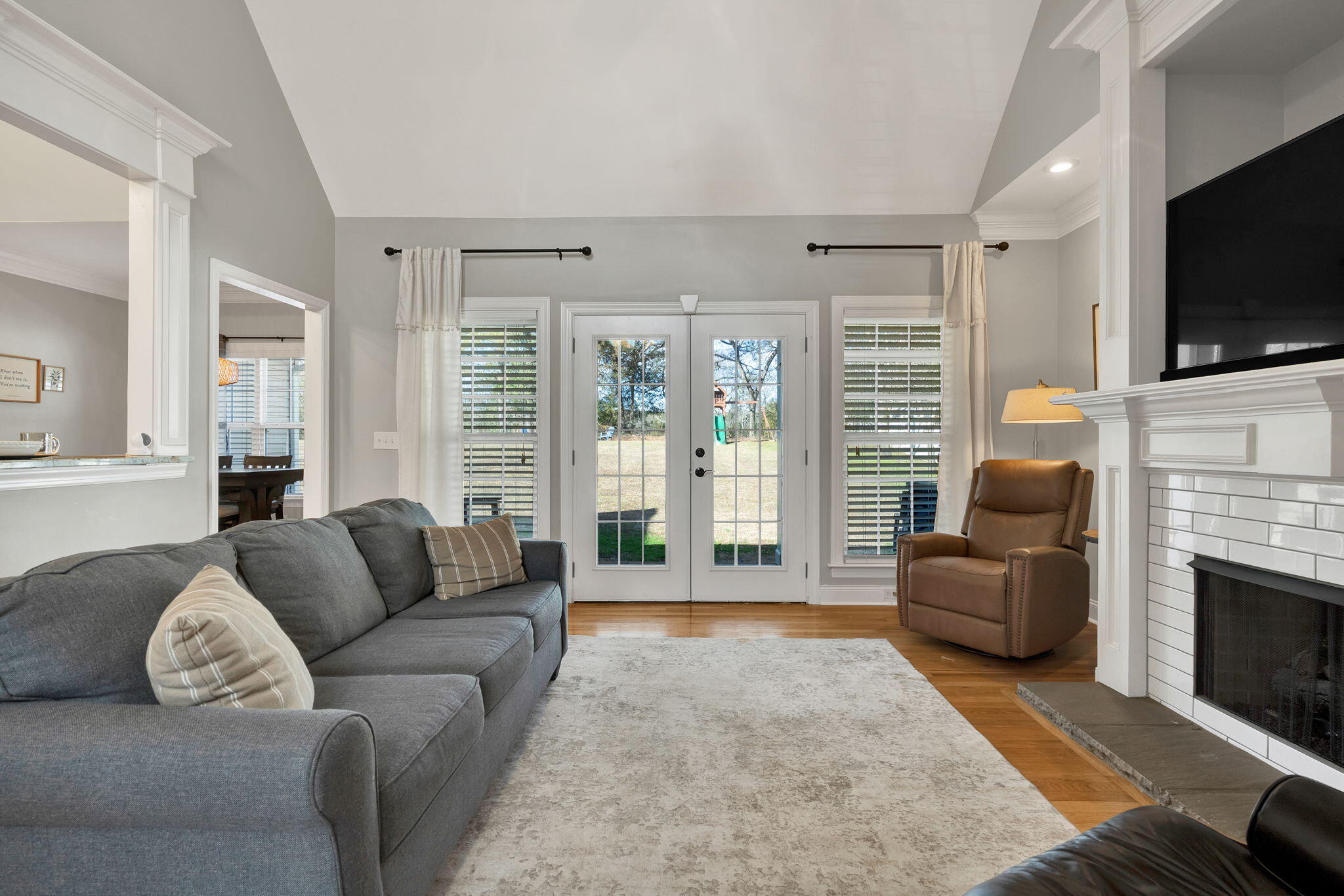 491 Thoroughbred Drive NW