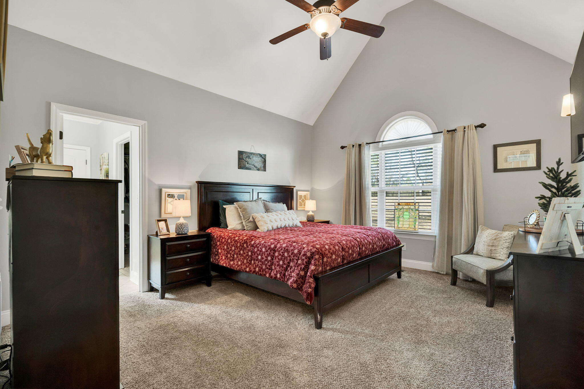 491 Thoroughbred Drive NW