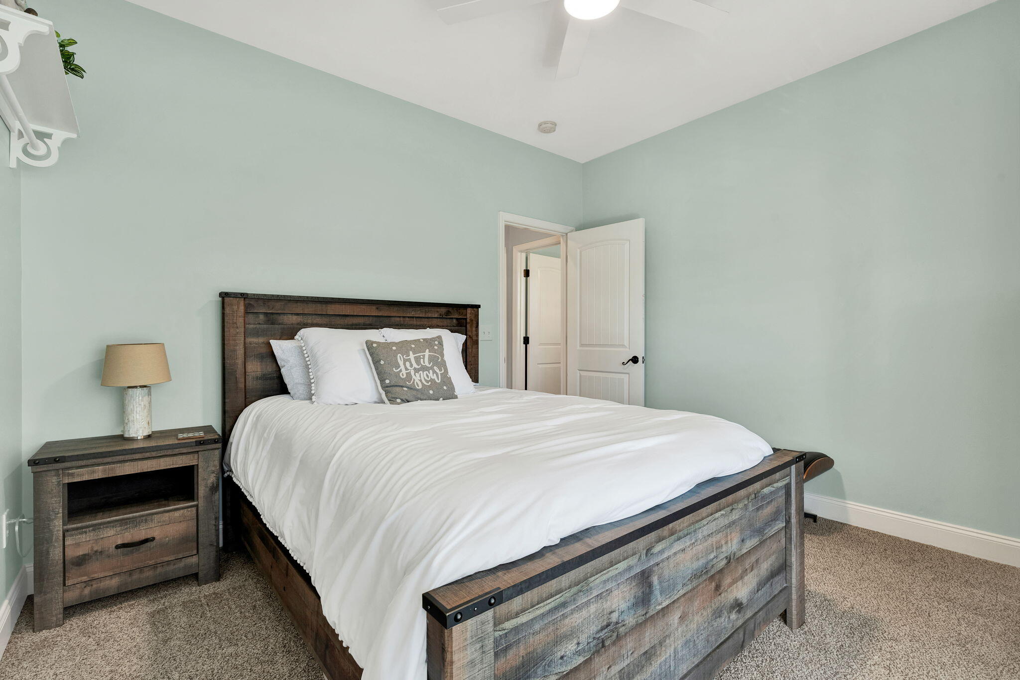 491 Thoroughbred Drive NW