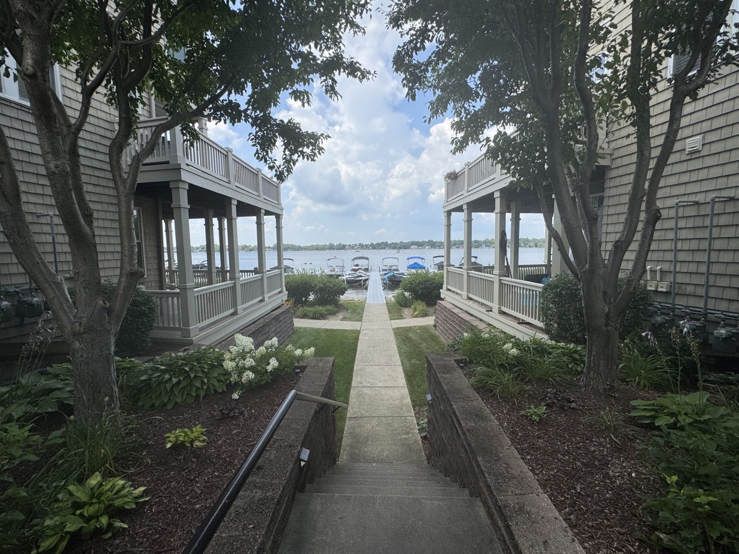 385 Sundown Court Unit: A