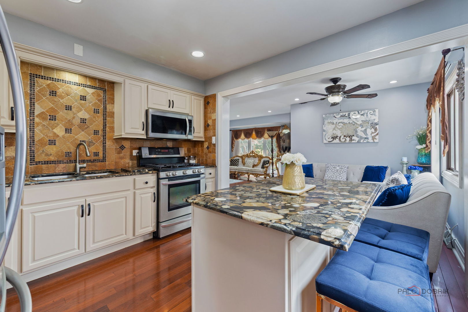 7630 N Oleander Avenue