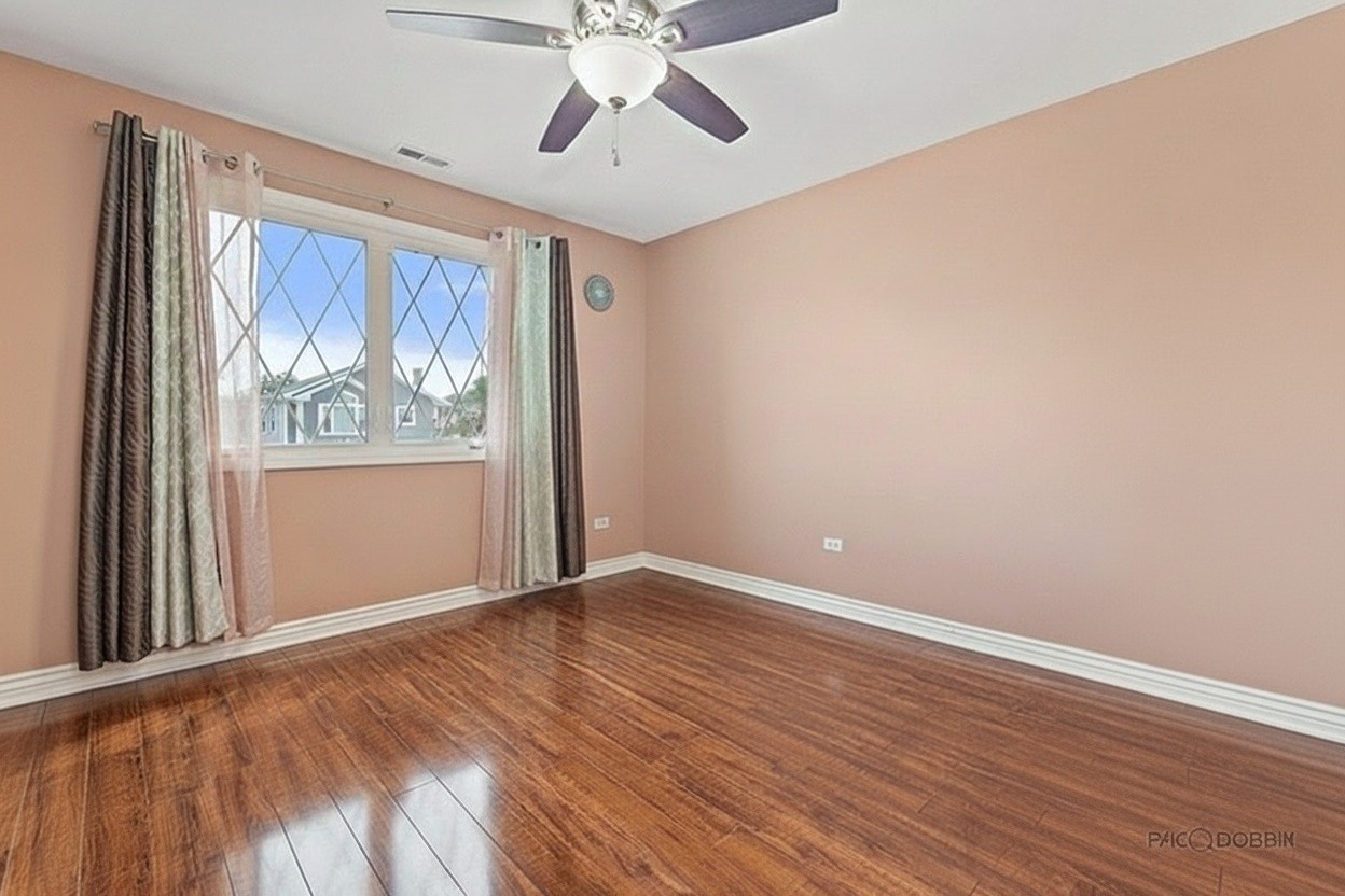 7630 N Oleander Avenue