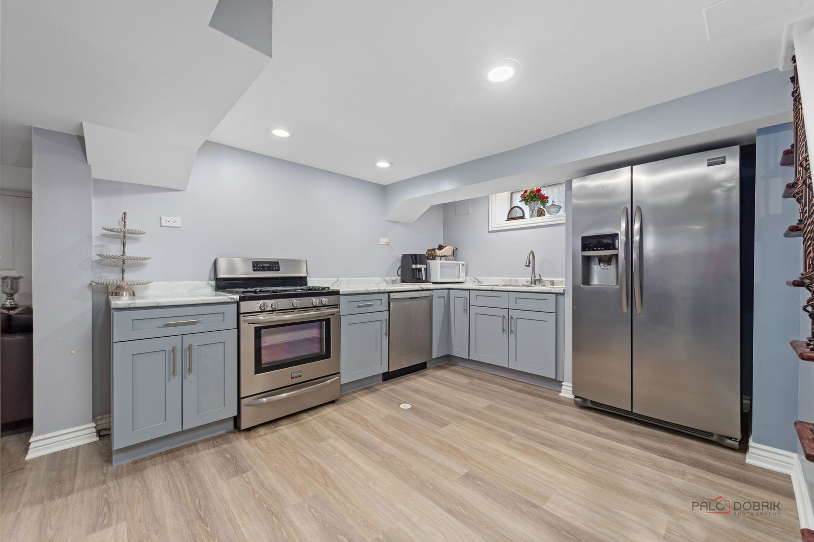 7630 N Oleander Avenue