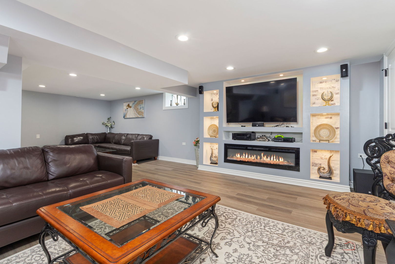 7630 N Oleander Avenue