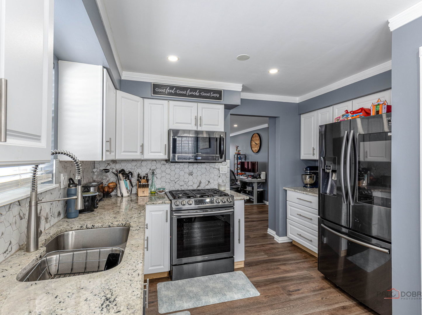 325 Green Knoll Lane Unit: 325