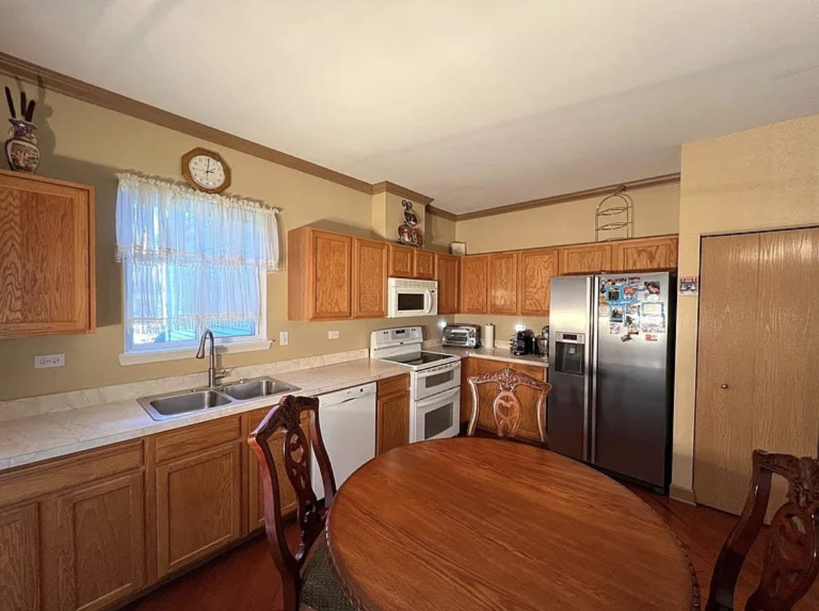 752 S Parkside Drive