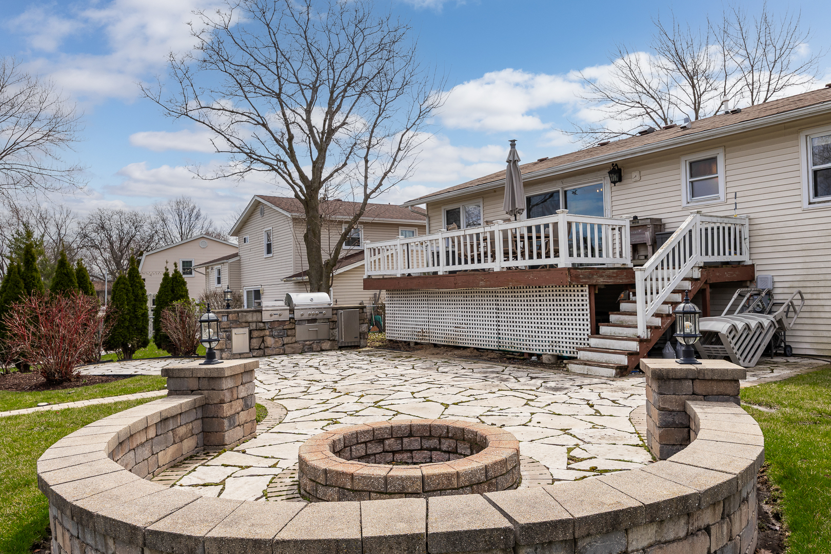 960 Sycamore Court