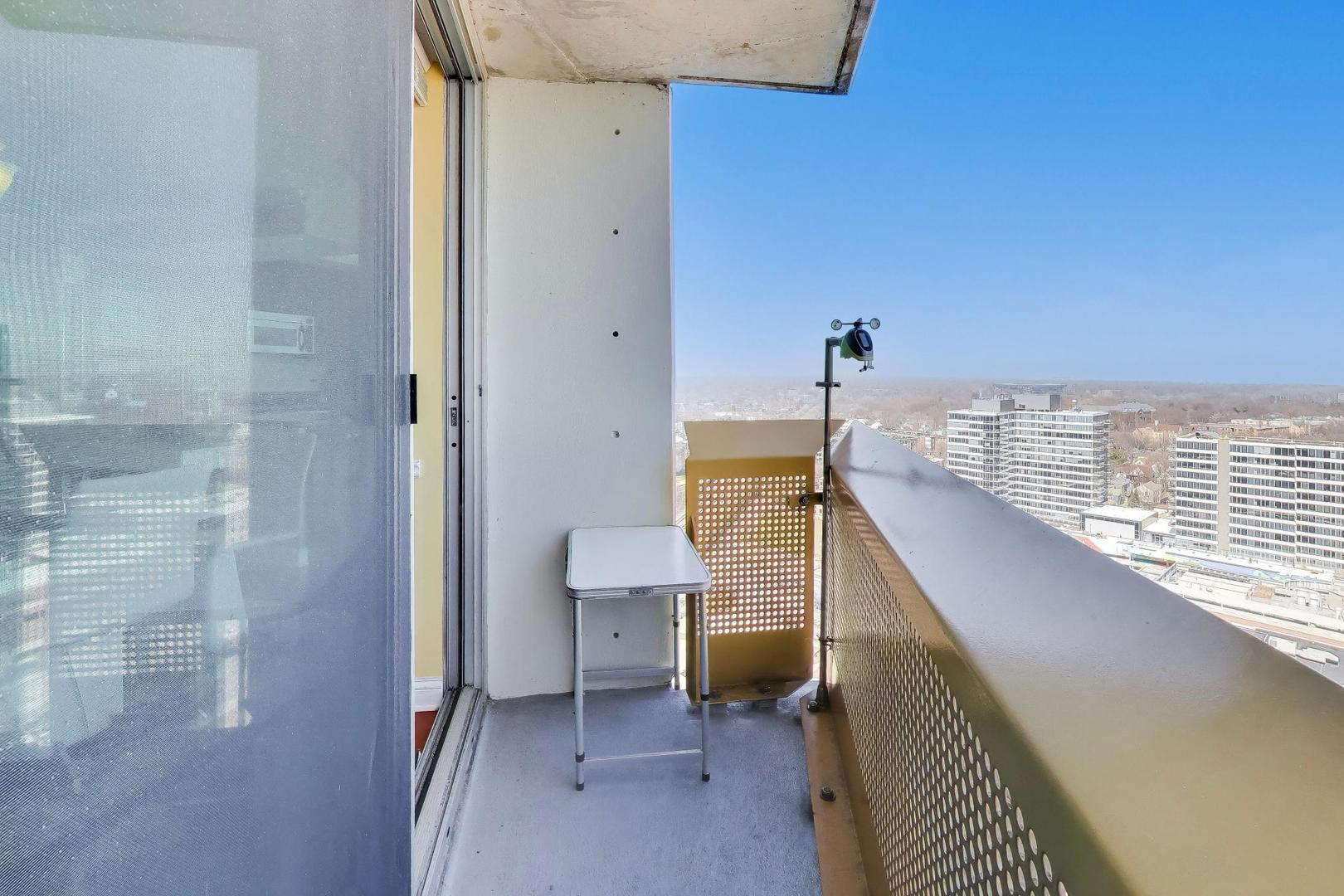 1720 Maple Avenue Unit: 2420