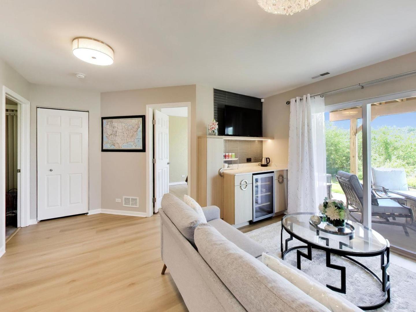 986 Viewpoint Drive