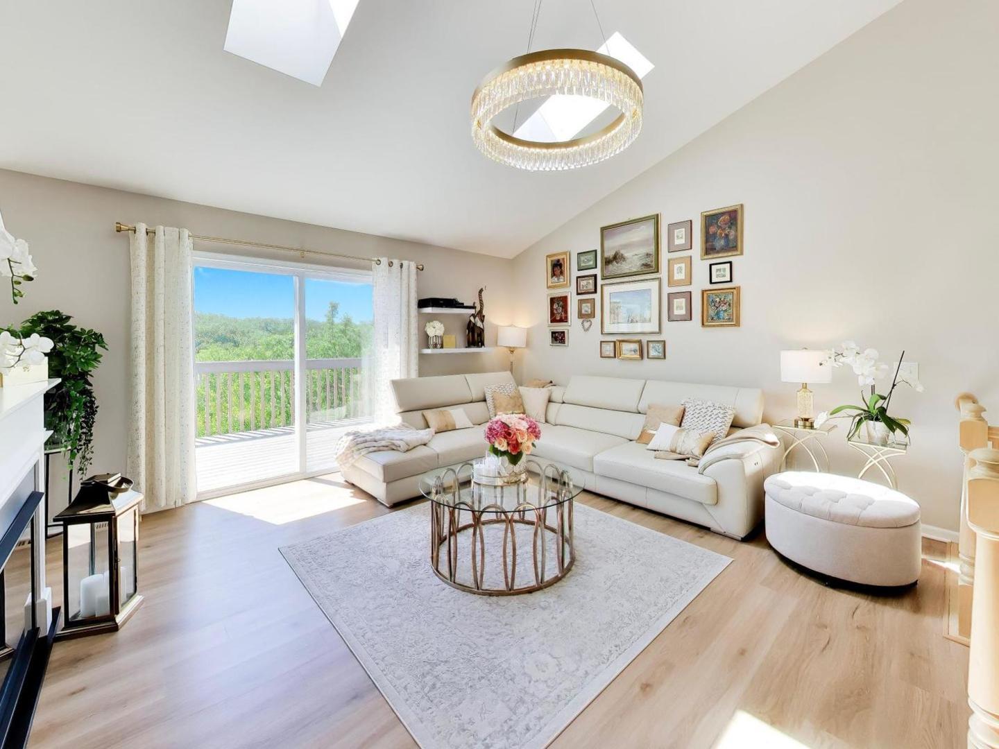 986 Viewpoint Drive