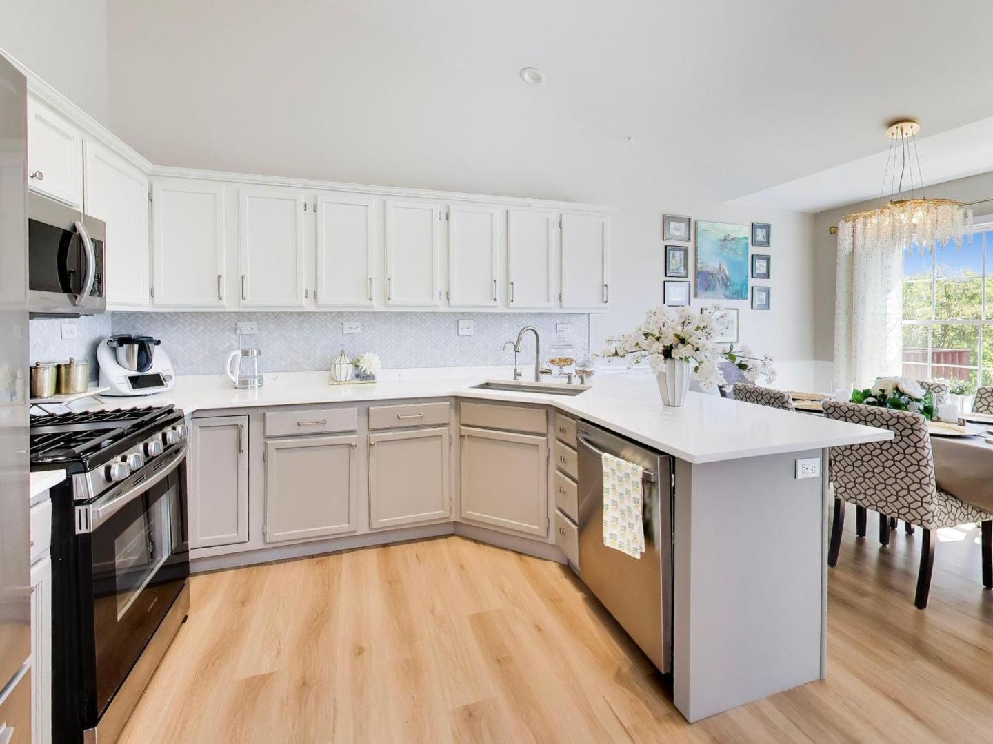 986 Viewpoint Drive