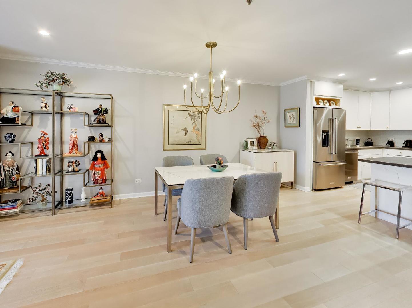 1107 Greenleaf Avenue Unit: 2I