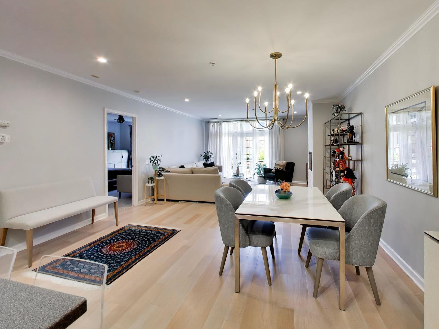 1107 Greenleaf Avenue Unit: 2I