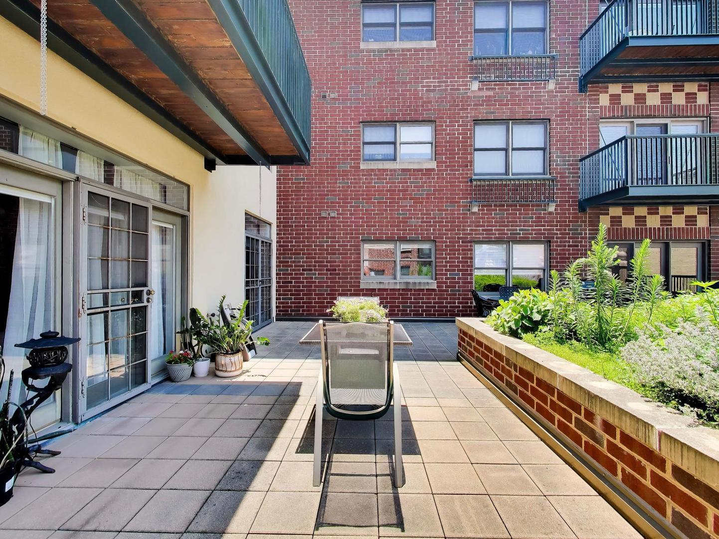 1107 Greenleaf Avenue Unit: 2I