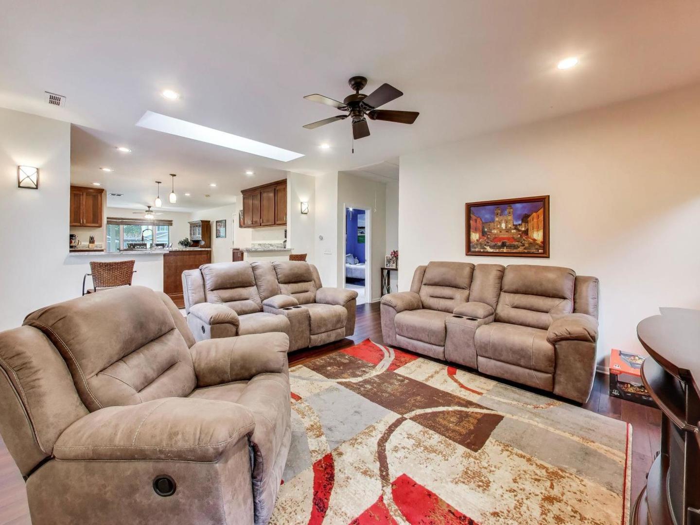 603 Chelmsford Lane