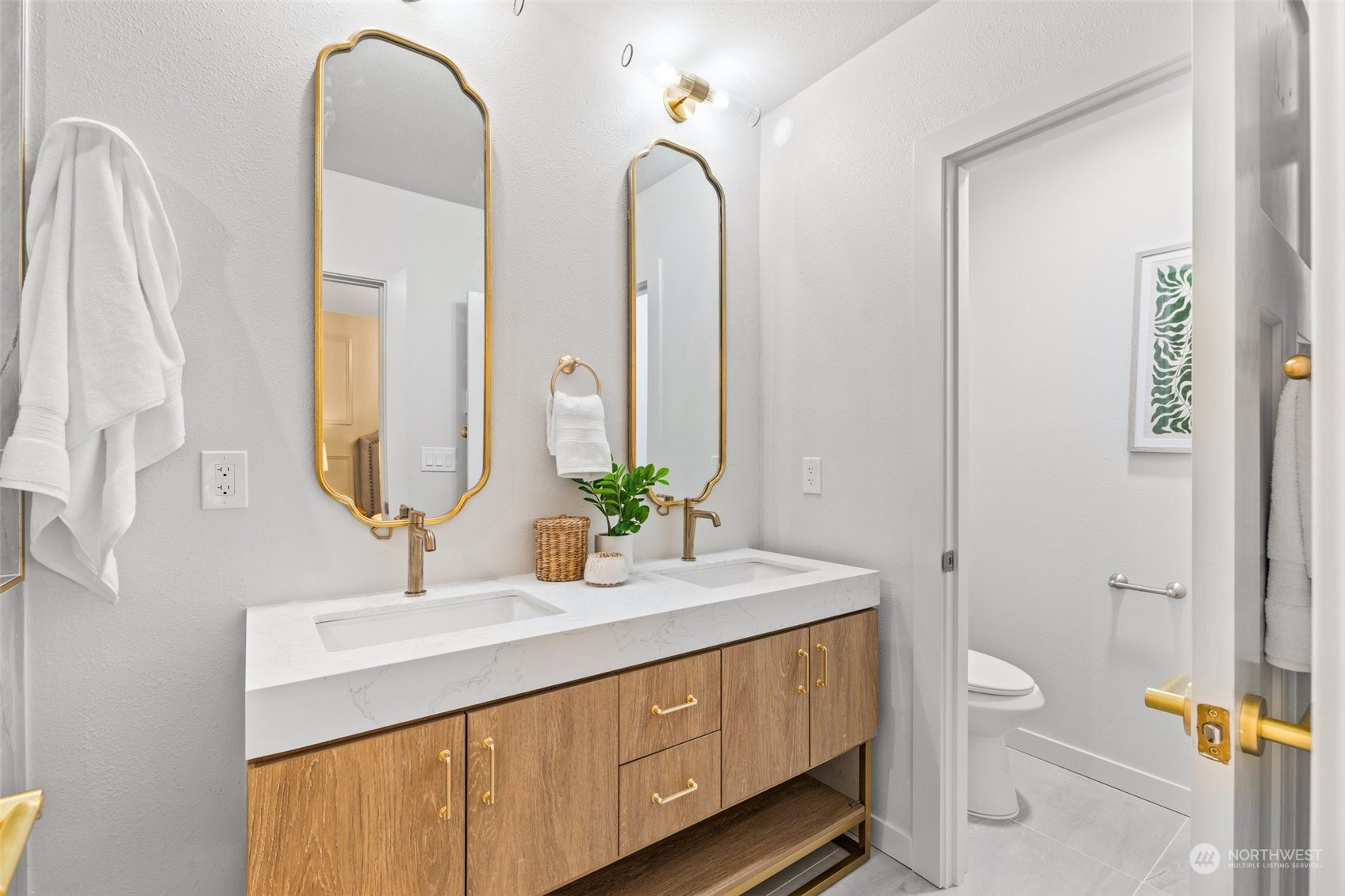 12520 14th Avenue NE