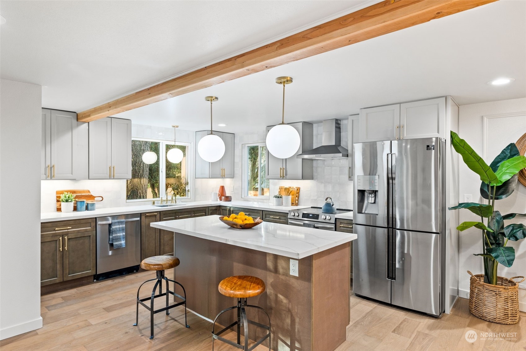 12520 14th Avenue NE