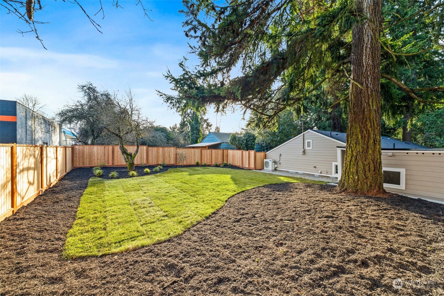 12520 14th Avenue NE