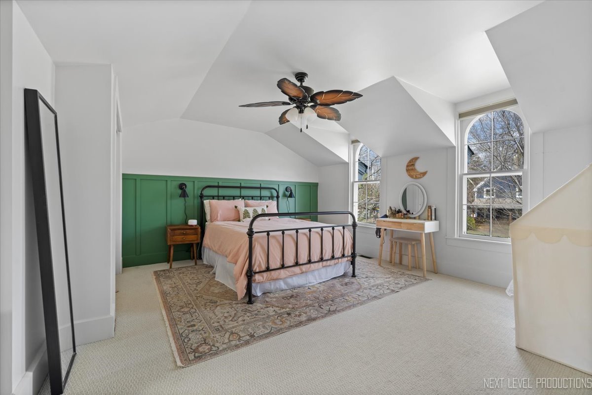 125 S Lincoln Street