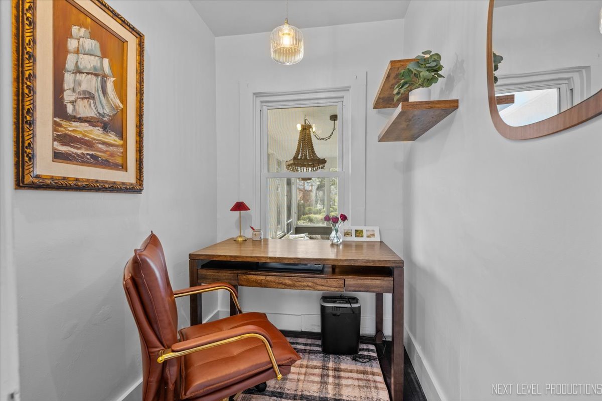 125 S Lincoln Street