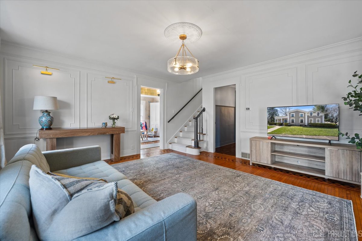 125 S Lincoln Street