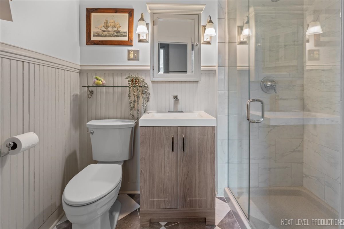 125 S Lincoln Street