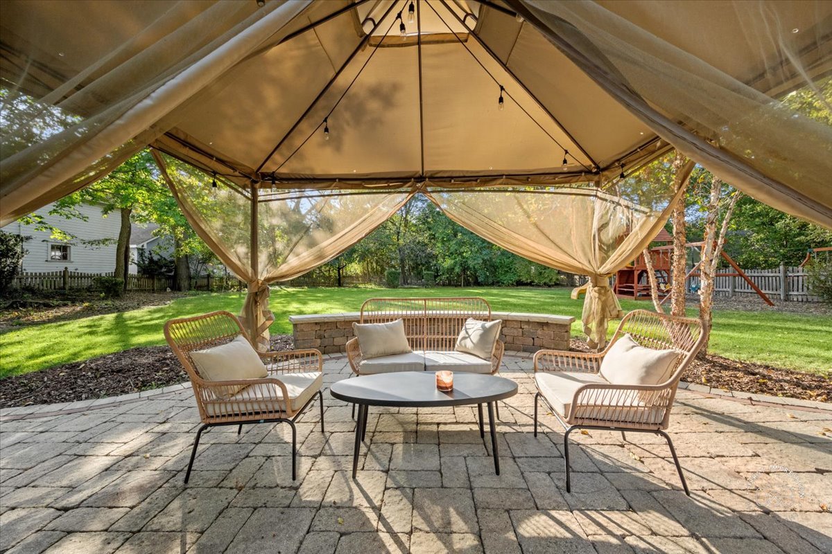 125 S Lincoln Street