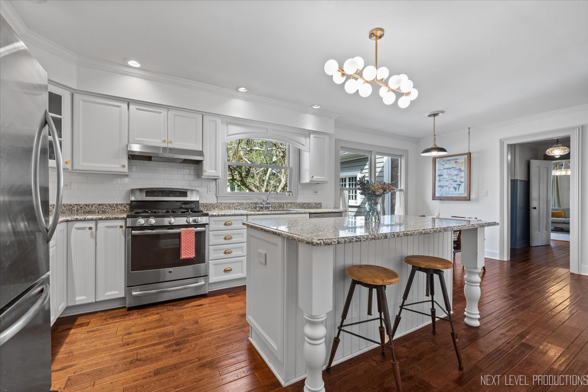 125 S Lincoln Street