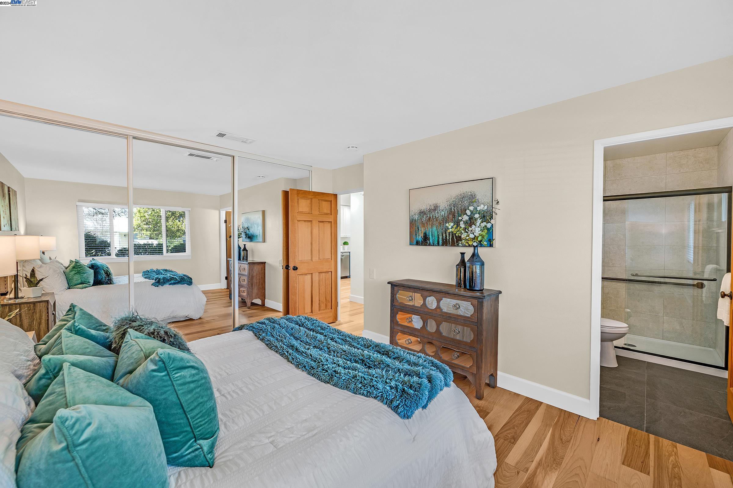 1260 Hibiscus Way