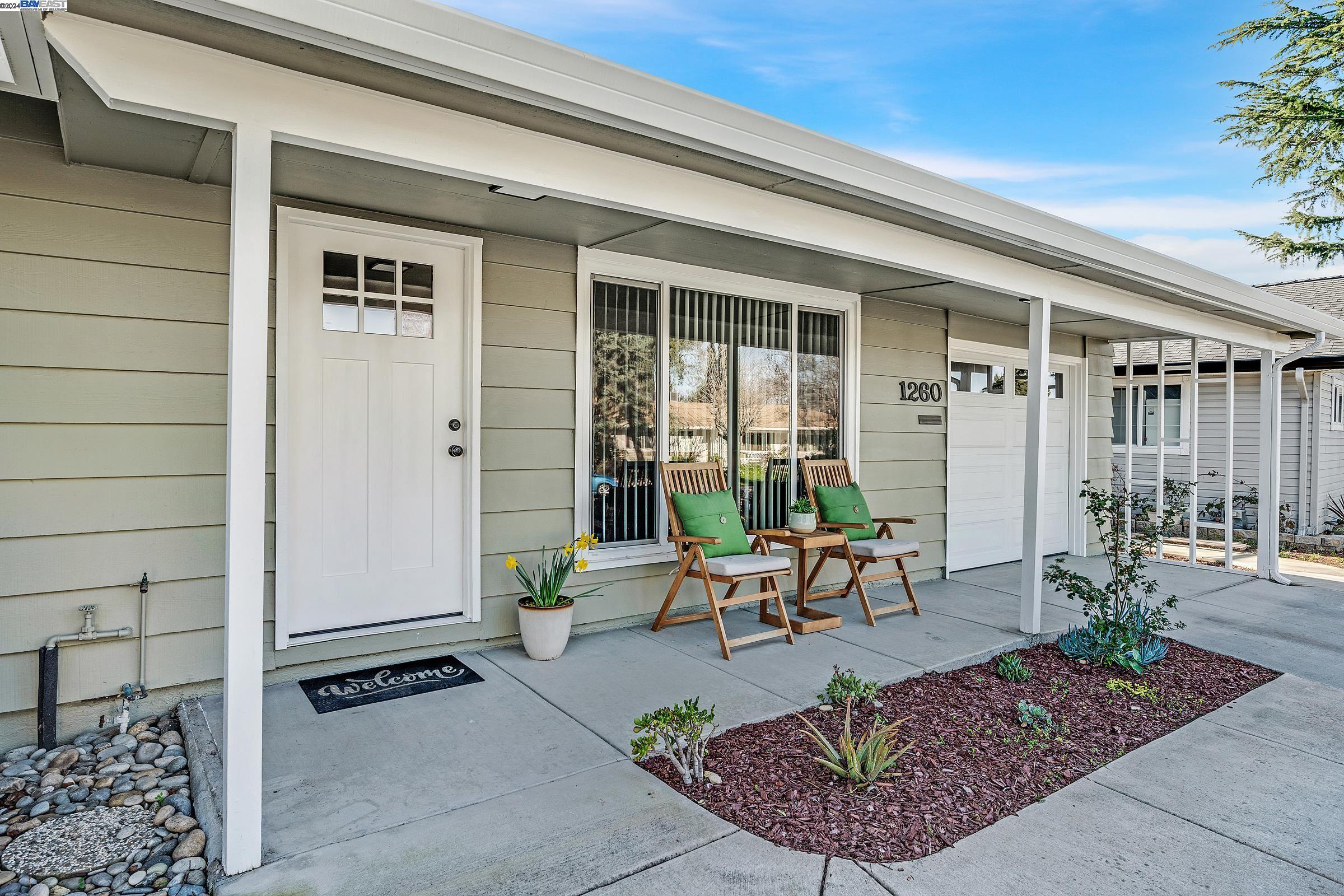 1260 Hibiscus Way