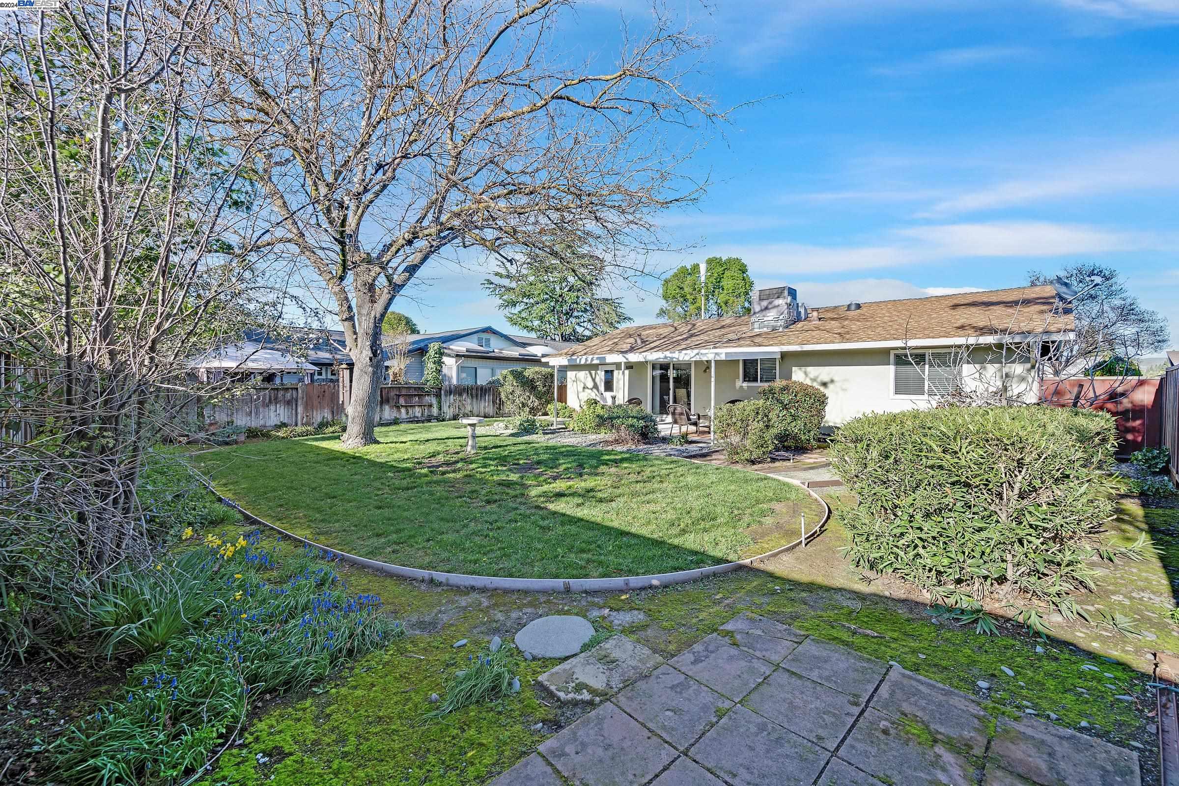 1260 Hibiscus Way
