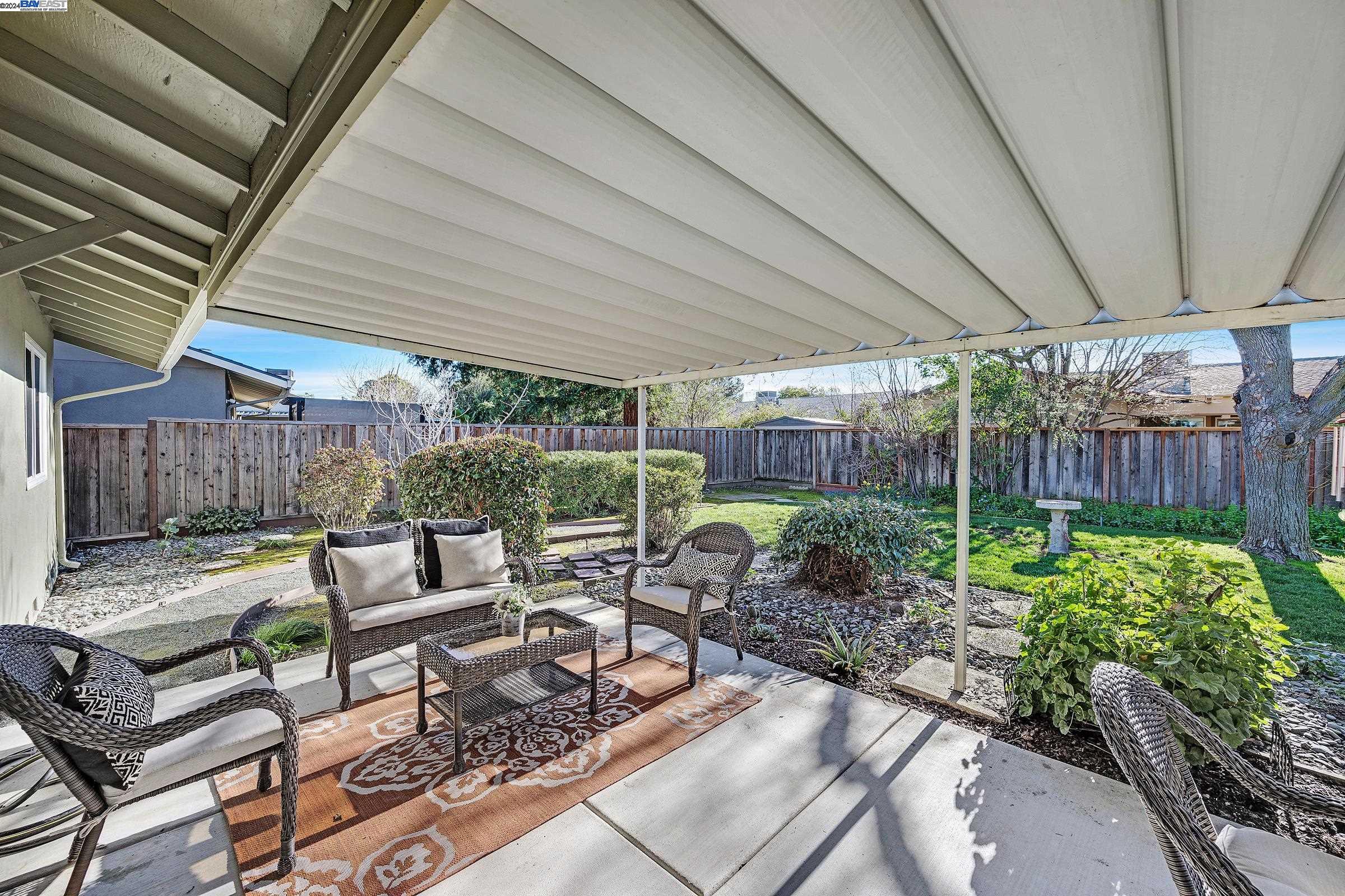 1260 Hibiscus Way