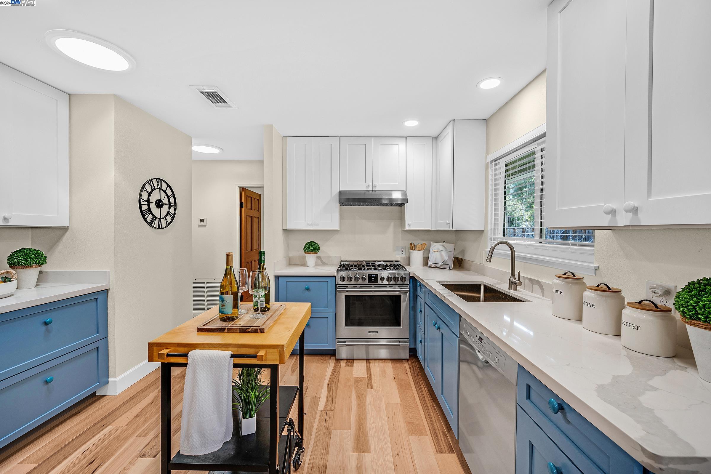 1260 Hibiscus Way