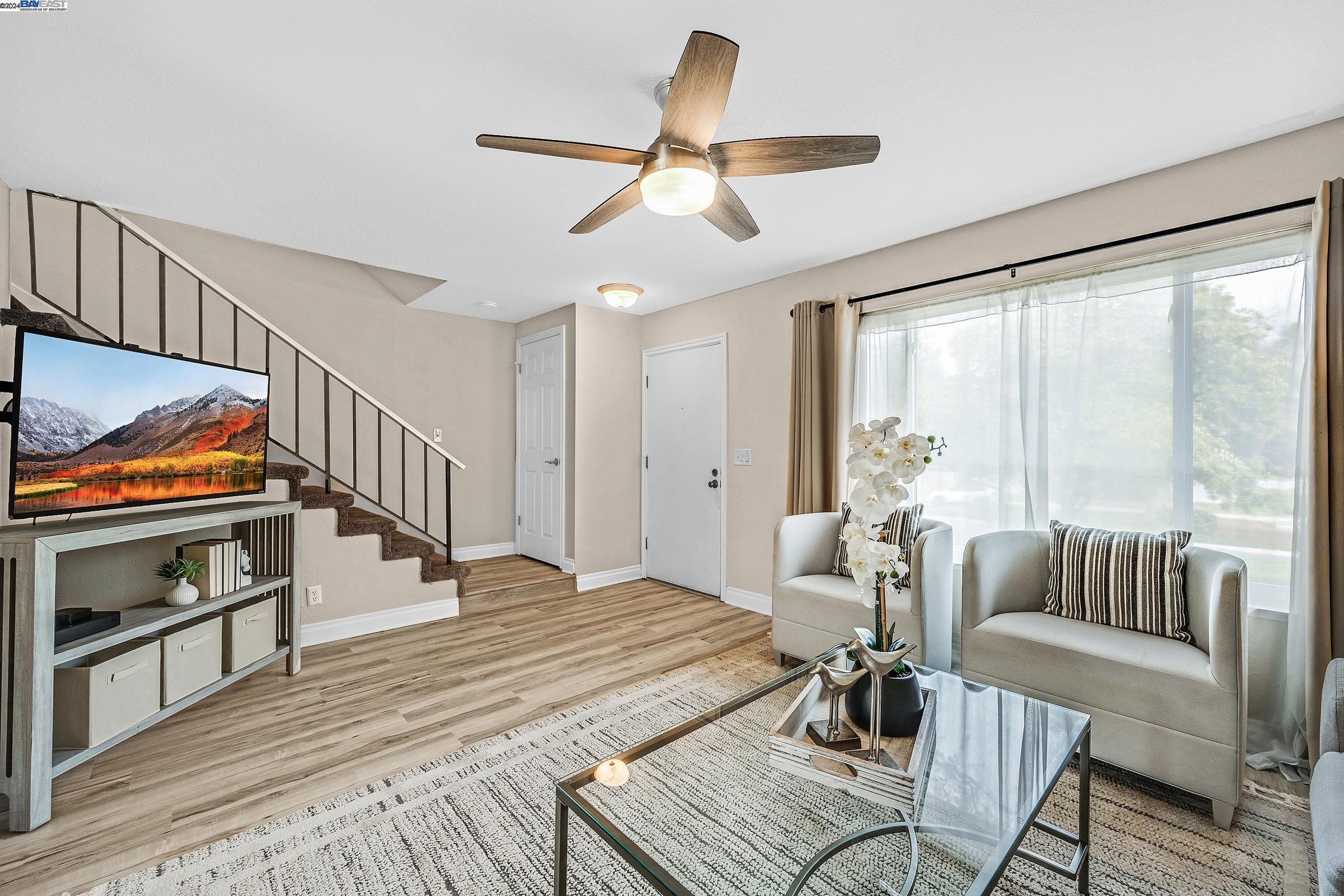 1251 Spring Valley Cmn